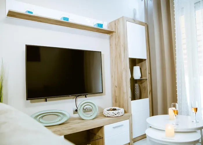 아파트 Raimonda's House 하니아